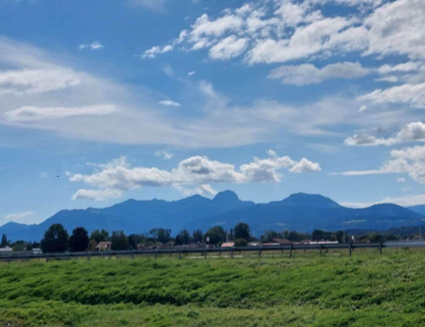 Prodej pozemku 899 m², Bruckmühl, Bavorsko Prodej pozemku 899 m², Bruckmühl, Bavorsko