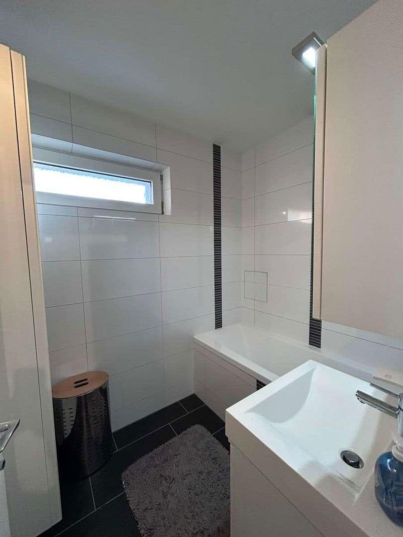 Pronájem bytu 3+1 64 m², Osterfelder Str. 43, Bottrop, Severní Porýní-Vestfálsko Pronájem bytu 3+1 64 m², Osterfelder Str. 43, Bottrop, Severní Porýní-Vestfálsko