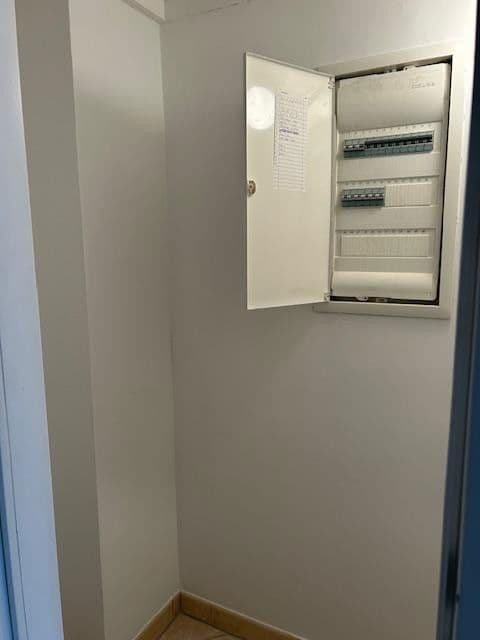 Pronájem bytu 3+1 82 m², Einsteinstrasse 182, Neuss, Severní Porýní-Vestfálsko Pronájem bytu 3+1 82 m², Einsteinstrasse 182, Neuss, Severní Porýní-Vestfálsko