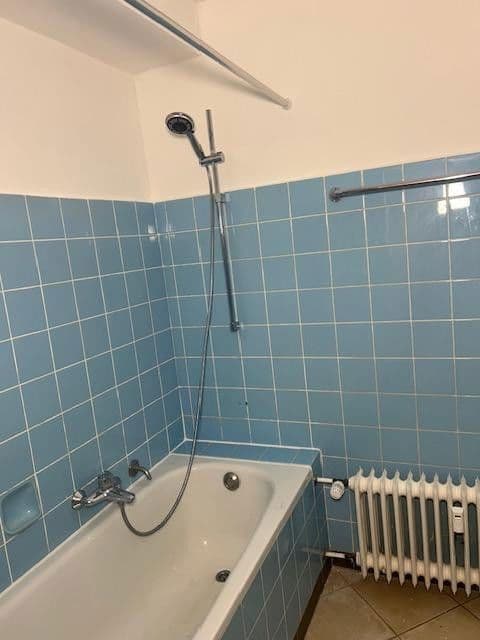 Pronájem bytu 3+1 82 m², Einsteinstrasse 182, Neuss, Severní Porýní-Vestfálsko Pronájem bytu 3+1 82 m², Einsteinstrasse 182, Neuss, Severní Porýní-Vestfálsko