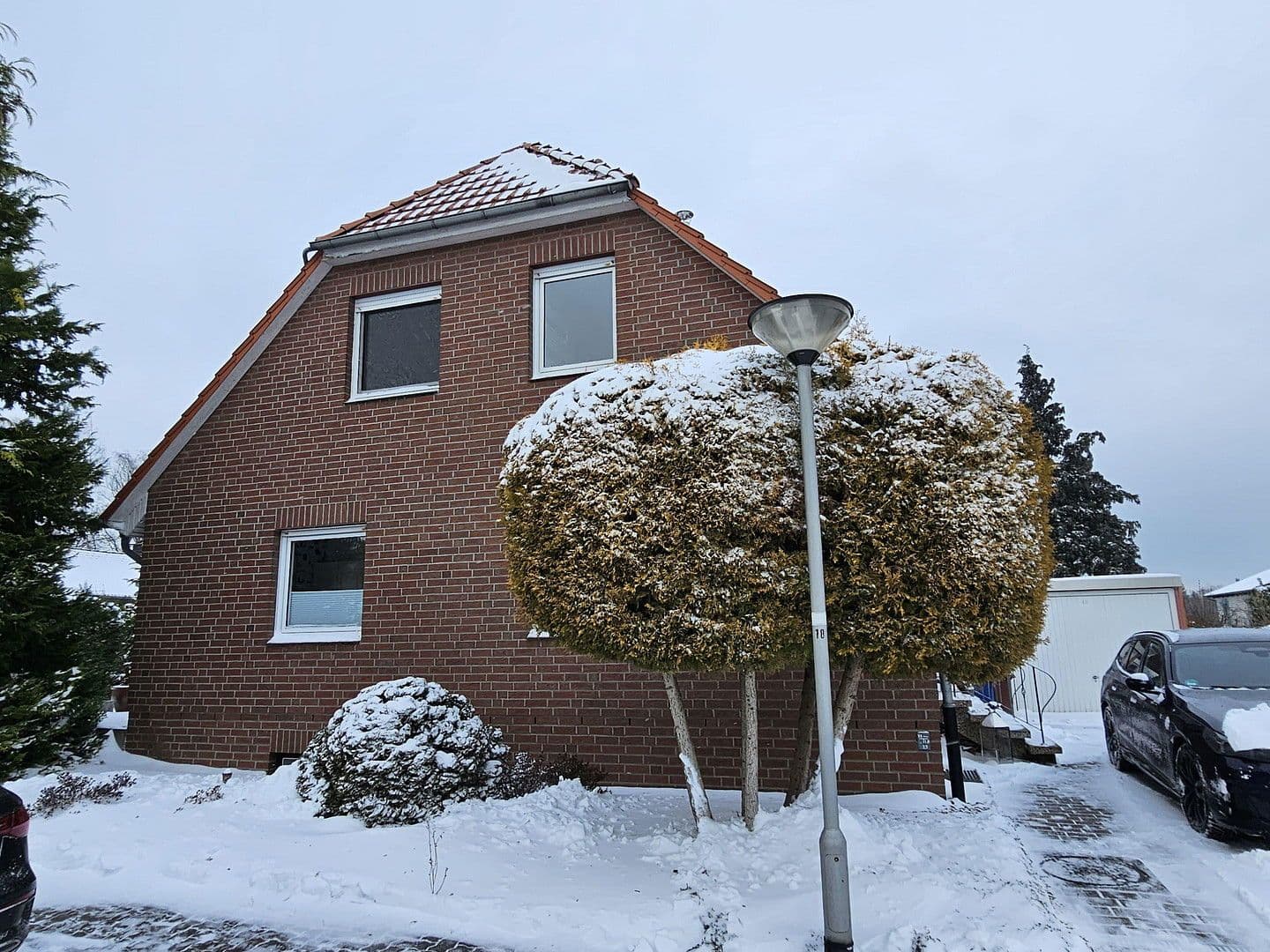 Prodej domu 120 m², pozemek 735 m², Salzgitter, Dolní Sasko Prodej domu 120 m², pozemek 735 m², Salzgitter, Dolní Sasko