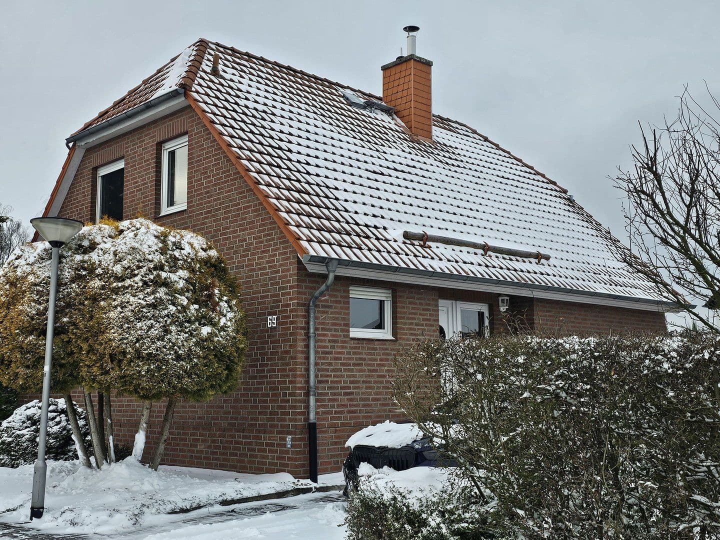 Prodej domu 120 m², pozemek 735 m², Salzgitter, Dolní Sasko Prodej domu 120 m², pozemek 735 m², Salzgitter, Dolní Sasko