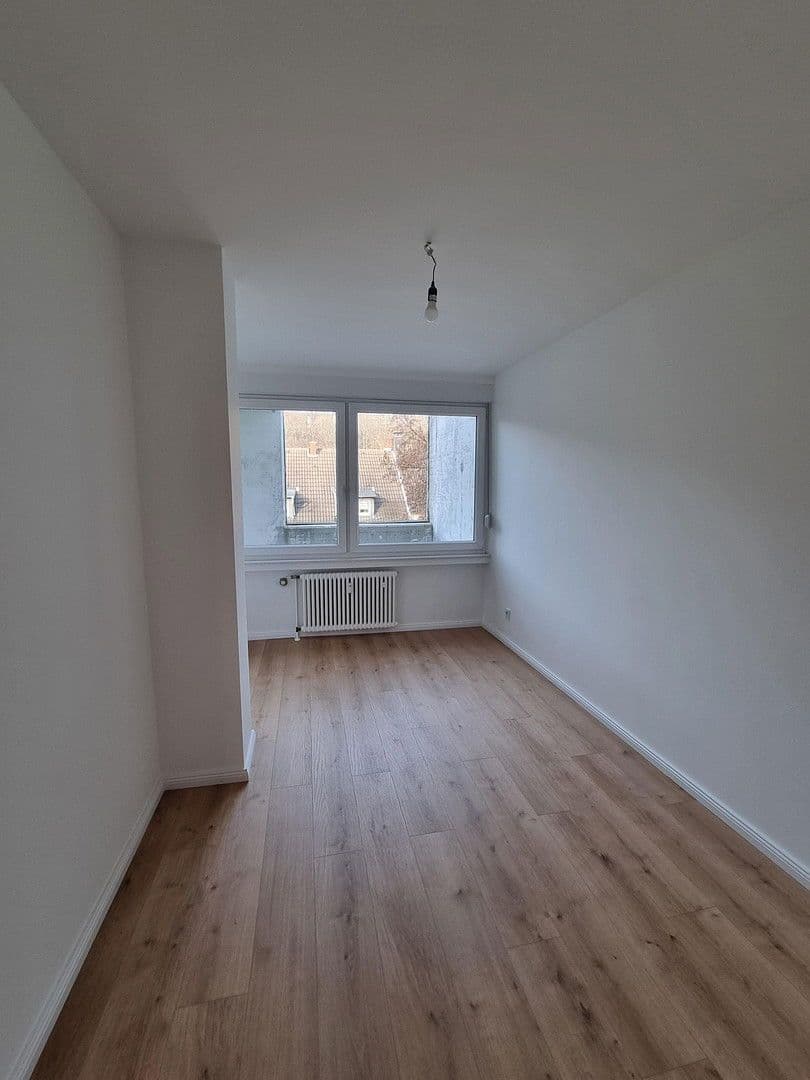 Pronájem bytu 3+1 100 m², Bergisch Gladbach, Severní Porýní-Vestfálsko Pronájem bytu 3+1 100 m², Bergisch Gladbach, Severní Porýní-Vestfálsko