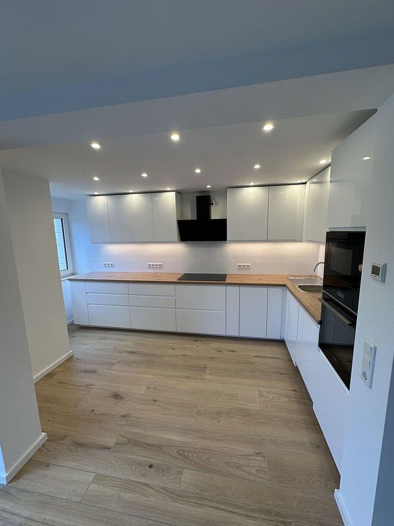 Pronájem bytu 4+1 108 m², Gabelsbergerstraße 37, Dortmund, Severní Porýní-Vestfálsko Pronájem bytu 4+1 108 m², Gabelsbergerstraße 37, Dortmund, Severní Porýní-Vestfálsko