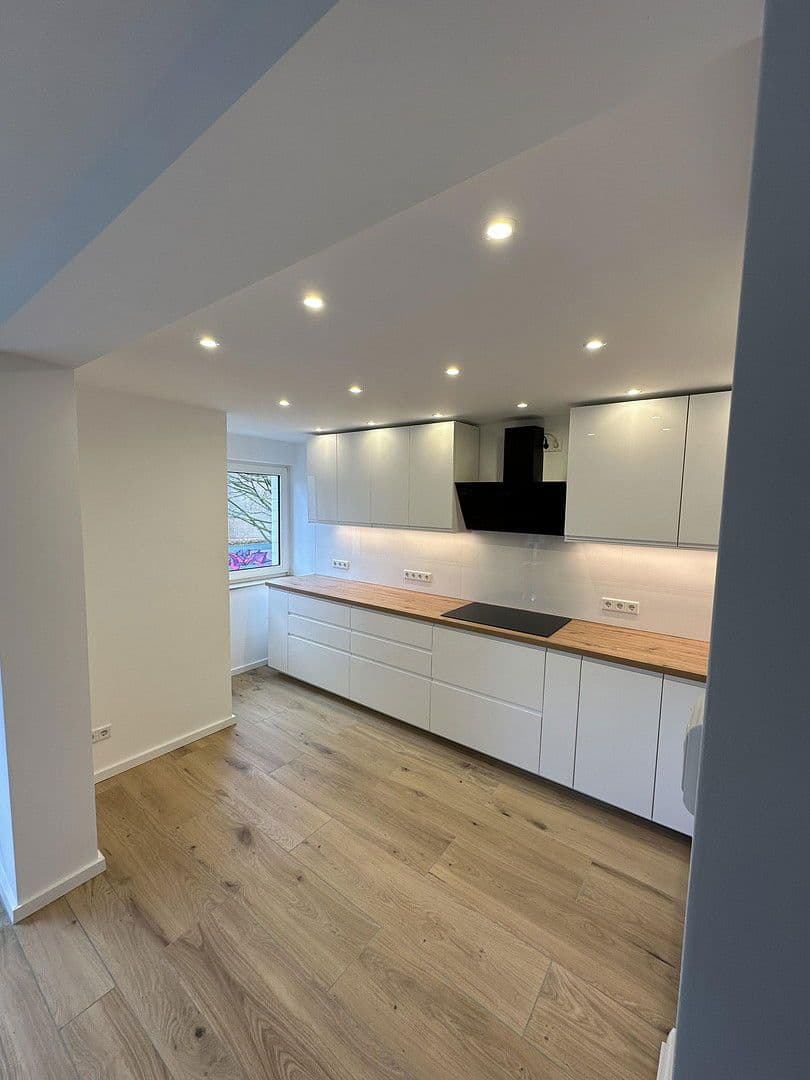 Pronájem bytu 4+1 108 m², Gabelsbergerstraße 37, Dortmund, Severní Porýní-Vestfálsko Pronájem bytu 4+1 108 m², Gabelsbergerstraße 37, Dortmund, Severní Porýní-Vestfálsko