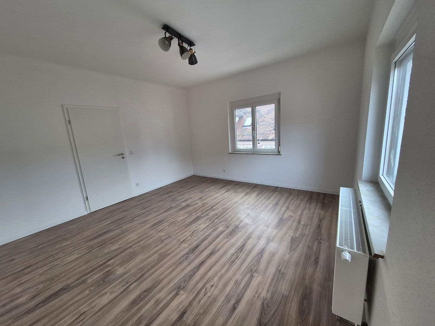 Pronájem bytu 5+kk 137 m², Schönaich, Bádensko-Württembersko Pronájem bytu 5+kk 137 m², Schönaich, Bádensko-Württembersko