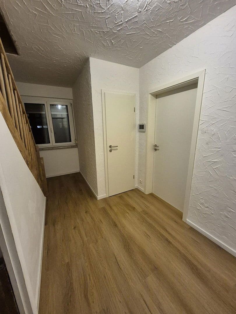 Pronájem bytu 5+kk 137 m², Schönaich, Bádensko-Württembersko Pronájem bytu 5+kk 137 m², Schönaich, Bádensko-Württembersko
