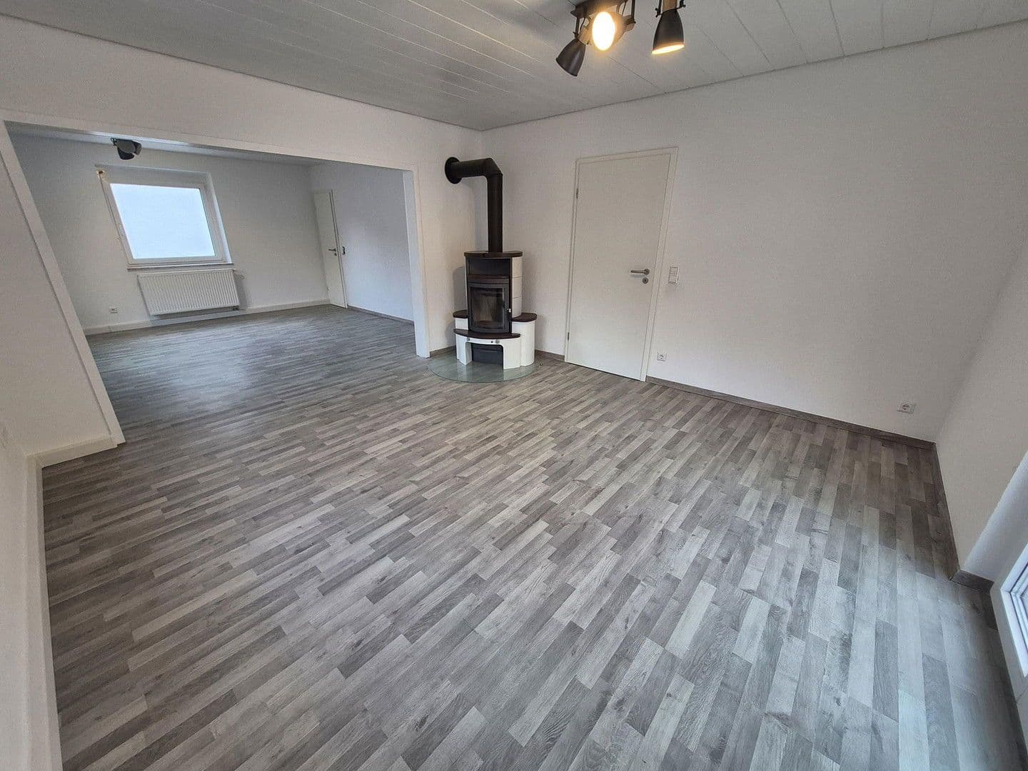 Pronájem bytu 5+kk 137 m², Schönaich, Bádensko-Württembersko Pronájem bytu 5+kk 137 m², Schönaich, Bádensko-Württembersko