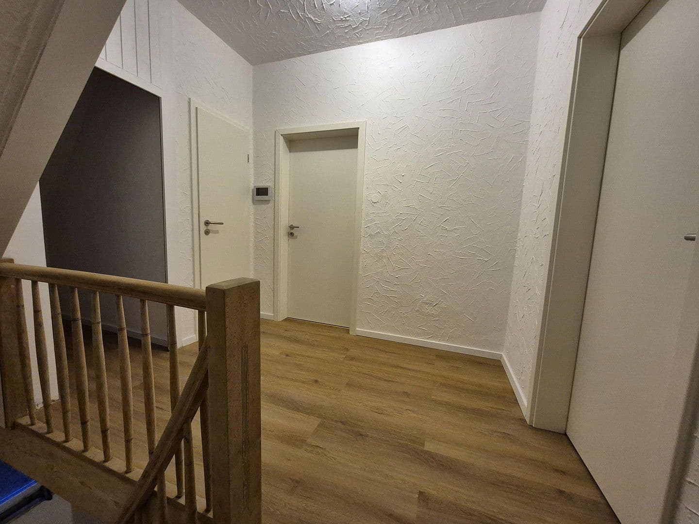 Pronájem bytu 5+kk 137 m², Schönaich, Bádensko-Württembersko Pronájem bytu 5+kk 137 m², Schönaich, Bádensko-Württembersko