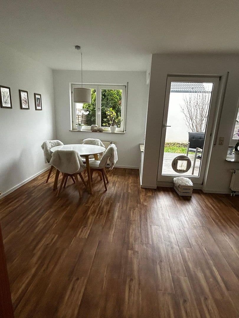 Prodej bytu 2+1 63 m², Steinenbronn, Bádensko-Württembersko Prodej bytu 2+1 63 m², Steinenbronn, Bádensko-Württembersko