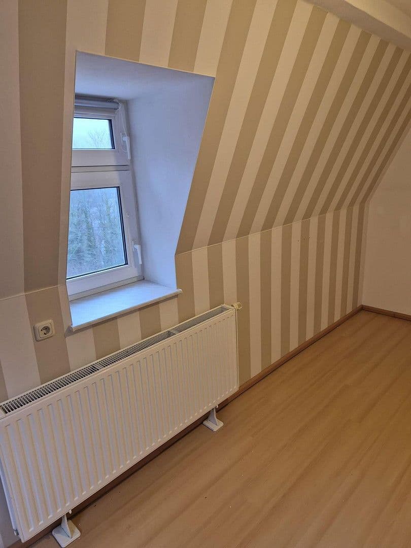 Pronájem bytu 3+1 98 m², Bahnhofstrasse 03, Schwarzenberg/Erzgebirge, Sasko Pronájem bytu 3+1 98 m², Bahnhofstrasse 03, Schwarzenberg/Erzgebirge, Sasko