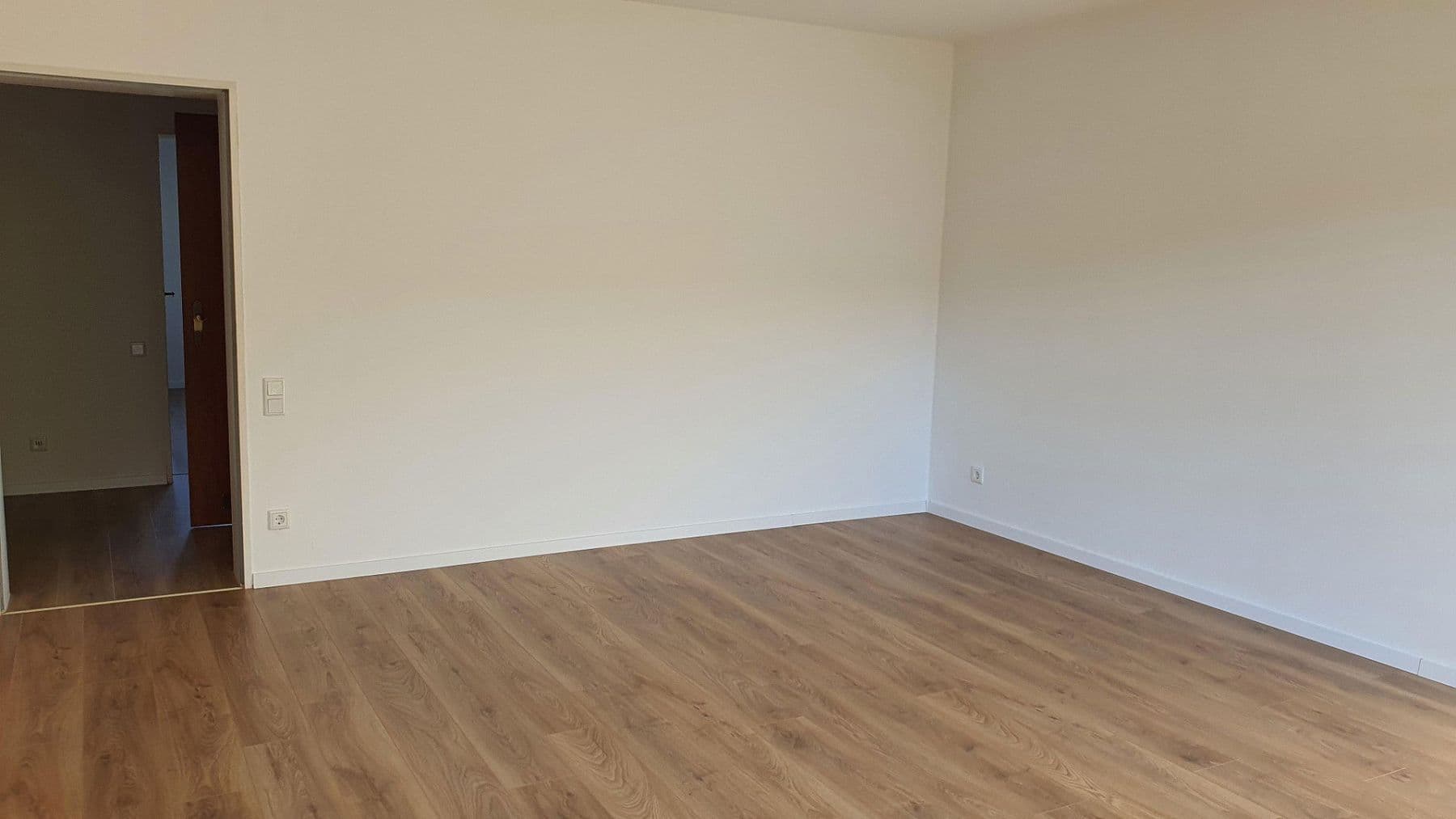 Pronájem bytu 3+kk 82 m², Duisburg, Severní Porýní-Vestfálsko Pronájem bytu 3+kk 82 m², Duisburg, Severní Porýní-Vestfálsko