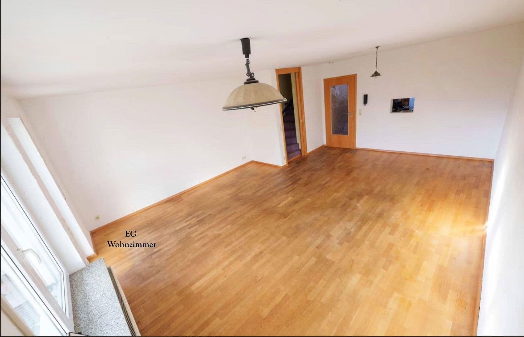 Prodej domu 168 m², pozemek 178 m², Bühlstraße 3/1, Uhingen, Bádensko-Württembersko Prodej domu 168 m², pozemek 178 m², Bühlstraße 3/1, Uhingen, Bádensko-Württembersko