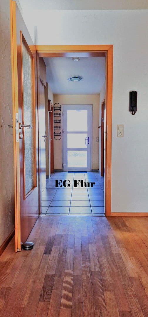 Prodej domu 168 m², pozemek 178 m², Bühlstraße 3/1, Uhingen, Bádensko-Württembersko Prodej domu 168 m², pozemek 178 m², Bühlstraße 3/1, Uhingen, Bádensko-Württembersko