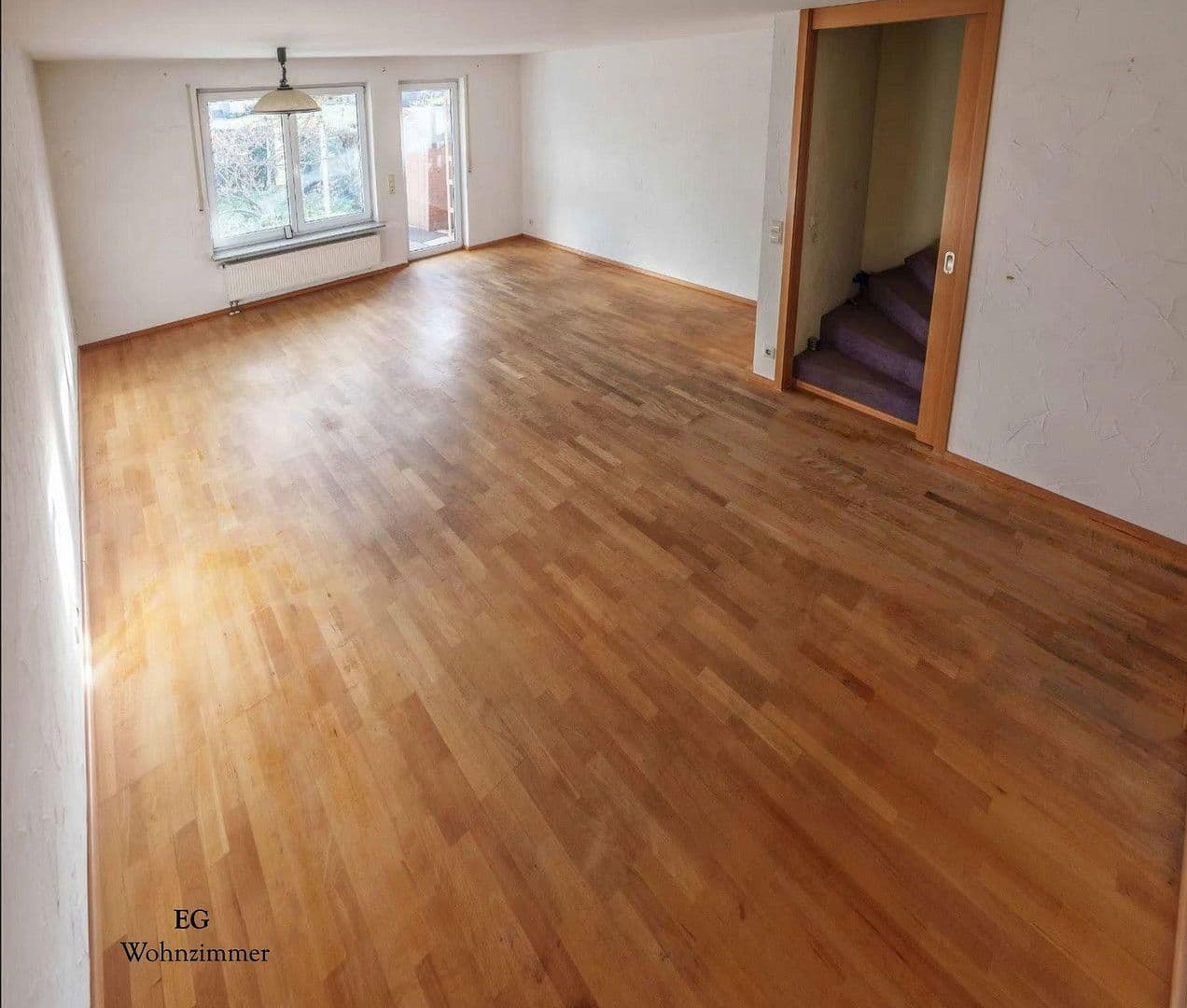 Prodej domu 168 m², pozemek 178 m², Bühlstraße 3/1, Uhingen, Bádensko-Württembersko Prodej domu 168 m², pozemek 178 m², Bühlstraße 3/1, Uhingen, Bádensko-Württembersko