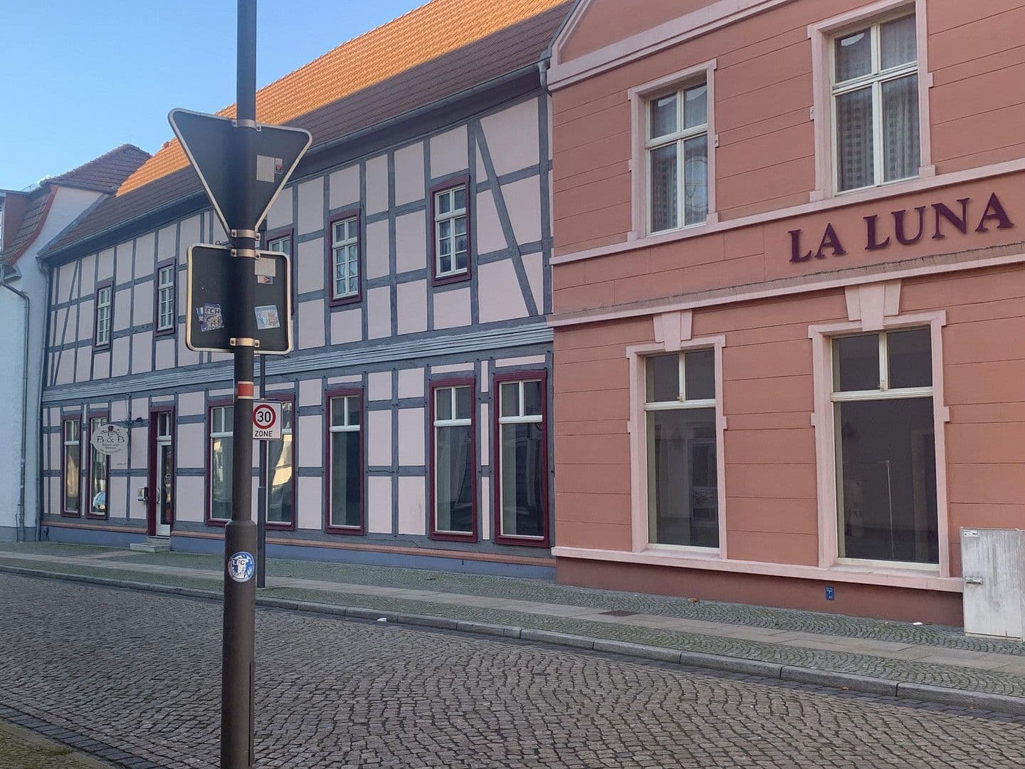 Prodej nebytového prostoru 414 m², Breite Str. 41, Osterburg (Altmark), Sasko-Anhaltsko Prodej nebytového prostoru 414 m², Breite Str. 41, Osterburg (Altmark), Sasko-Anhaltsko