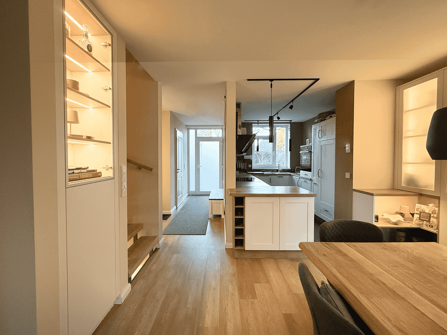 Prodej domu 144 m², pozemek 250 m², Norderstedt, Šlesvicko-Holštýnsko Prodej domu 144 m², pozemek 250 m², Norderstedt, Šlesvicko-Holštýnsko