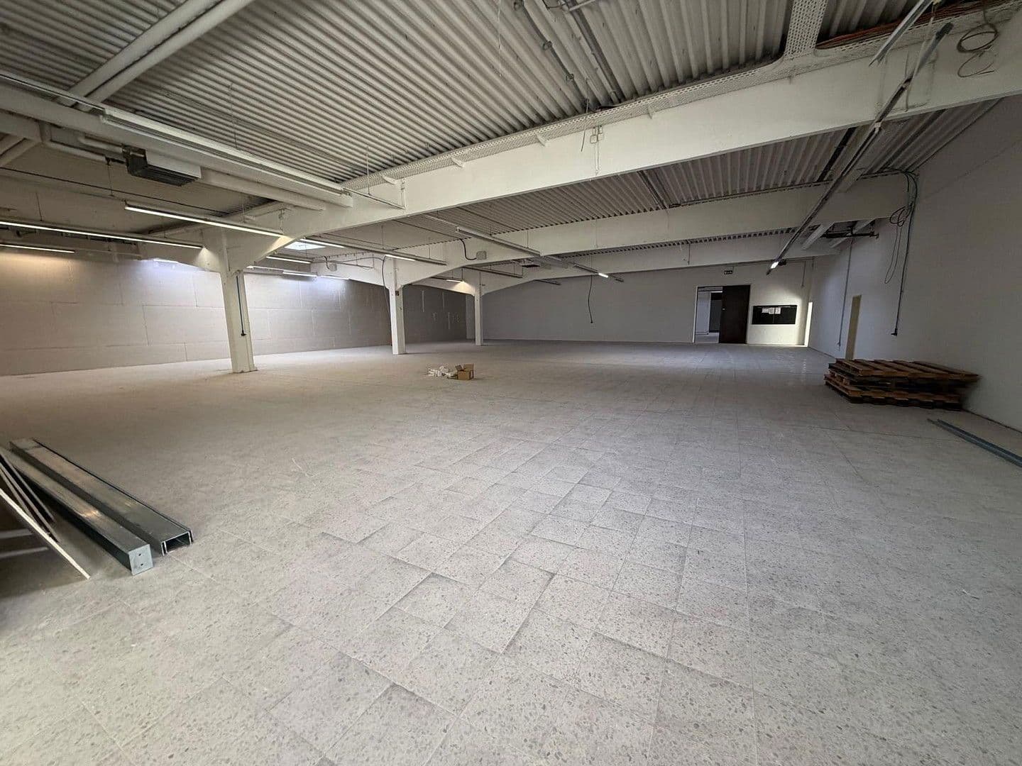 Pronájem nebytového prostoru 400 m², Meißener Dorfstraße 35, Minden, Severní Porýní-Vestfálsko Pronájem nebytového prostoru 400 m², Meißener Dorfstraße 35, Minden, Severní Porýní-Vestfálsko