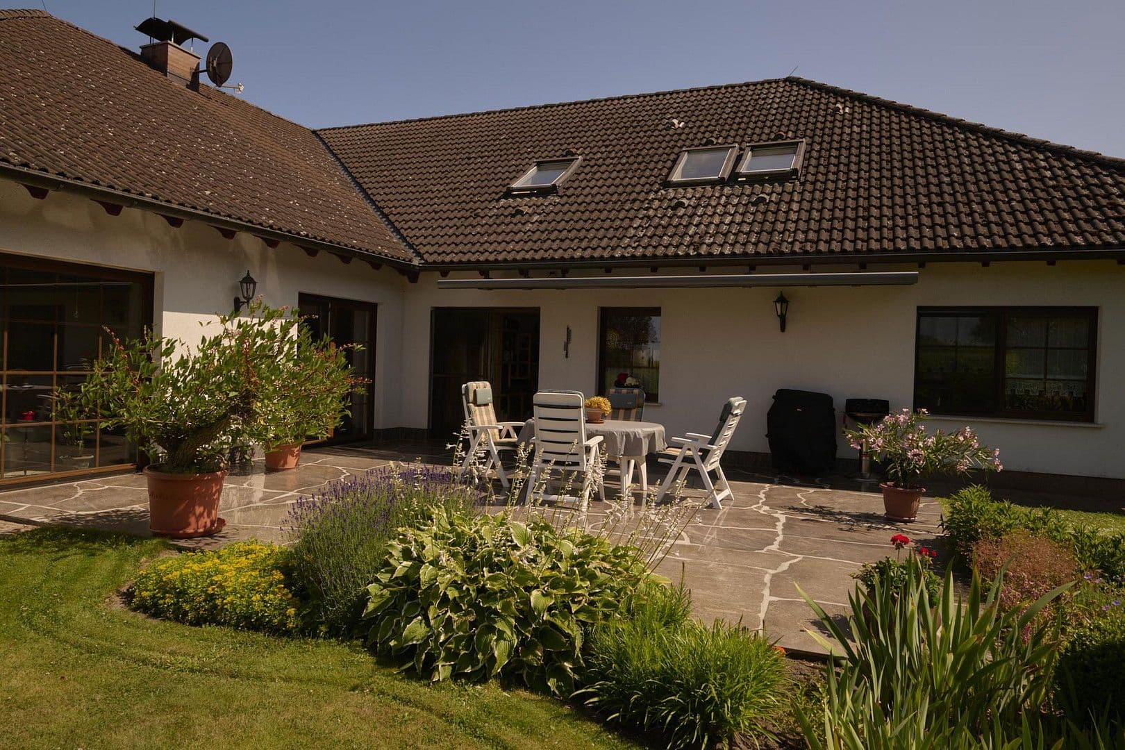 Prodej domu 277 m², pozemek 3.439 m², Treuenbrietzen, Braniborsko Prodej domu 277 m², pozemek 3.439 m², Treuenbrietzen, Braniborsko