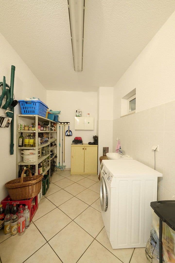 Prodej domu 277 m², pozemek 3.439 m², Treuenbrietzen, Braniborsko Prodej domu 277 m², pozemek 3.439 m², Treuenbrietzen, Braniborsko