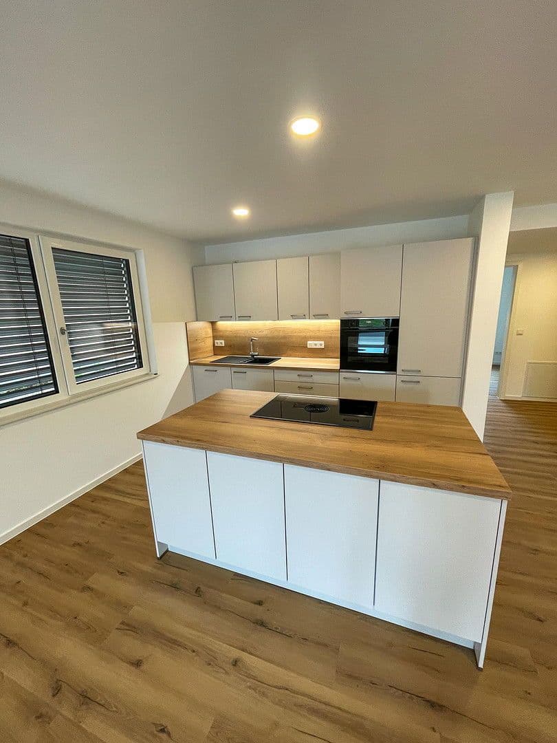 Pronájem bytu 2+1 82 m², Piesport, Porýní-Falc Pronájem bytu 2+1 82 m², Piesport, Porýní-Falc