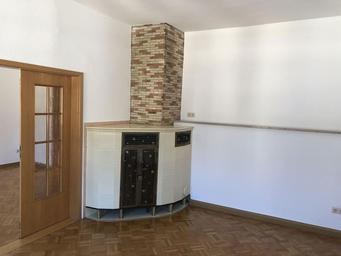 Pronájem bytu 4+1 103 m², Poststraße 10, Freiberg, Sasko Pronájem bytu 4+1 103 m², Poststraße 10, Freiberg, Sasko