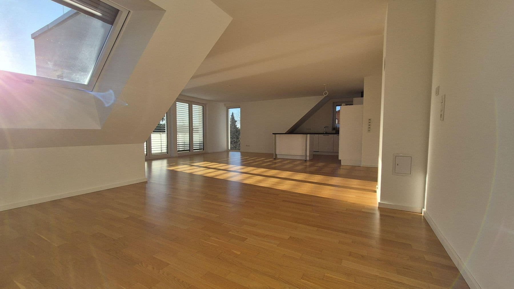 Pronájem bytu 4+1 160 m², Frankfurt, Hessen Pronájem bytu 4+1 160 m², Frankfurt, Hessen