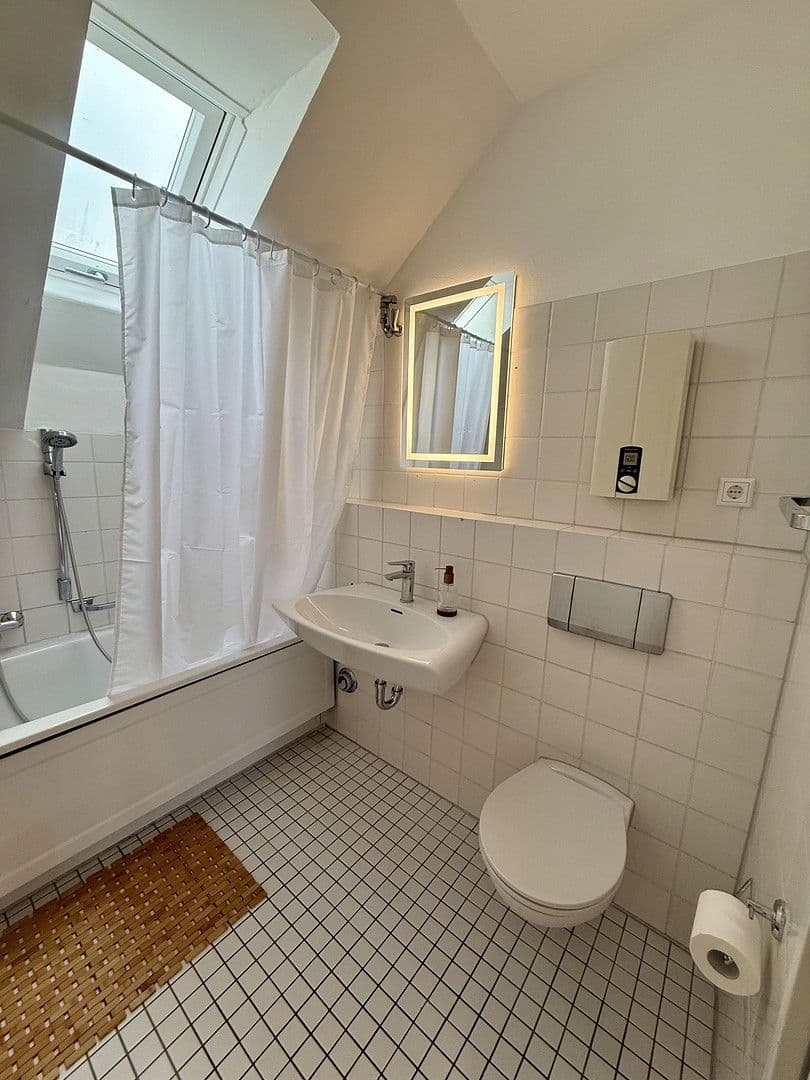 Pronájem bytu 2+1 75 m², Lipper Hellweg 239, Bielefeld, Severní Porýní-Vestfálsko Pronájem bytu 2+1 75 m², Lipper Hellweg 239, Bielefeld, Severní Porýní-Vestfálsko