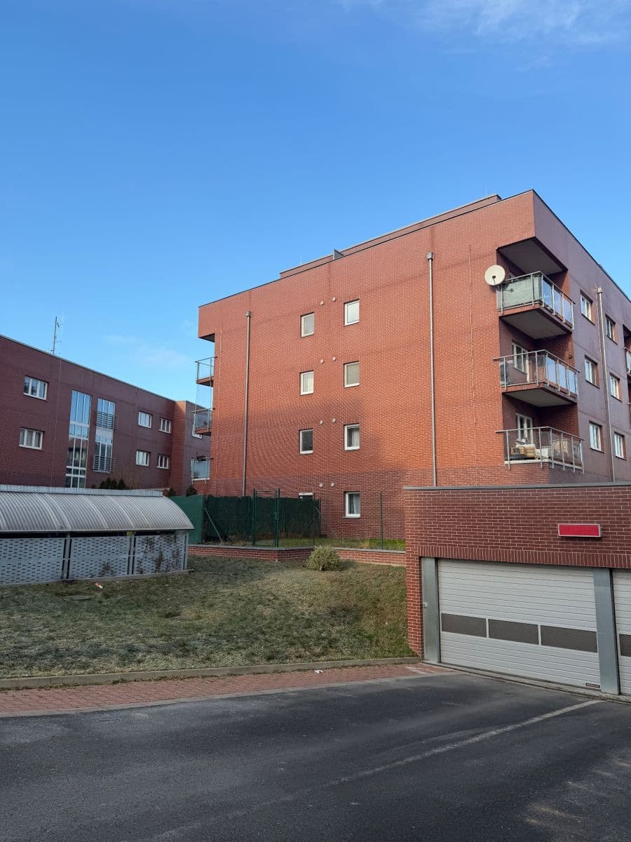 Pronájem garáže 15 m², K Vystrkovu, Praha, Praha Pronájem garáže 15 m², K Vystrkovu, Praha, Praha