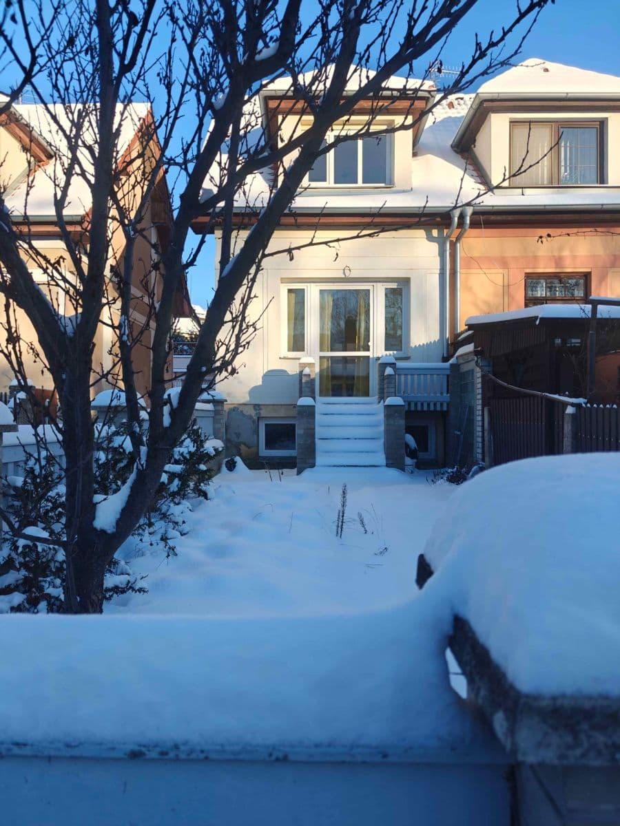 Pronájem bytu 1+kk 32 m², Přímá, Praha, Praha Pronájem bytu 1+kk 32 m², Přímá, Praha, Praha