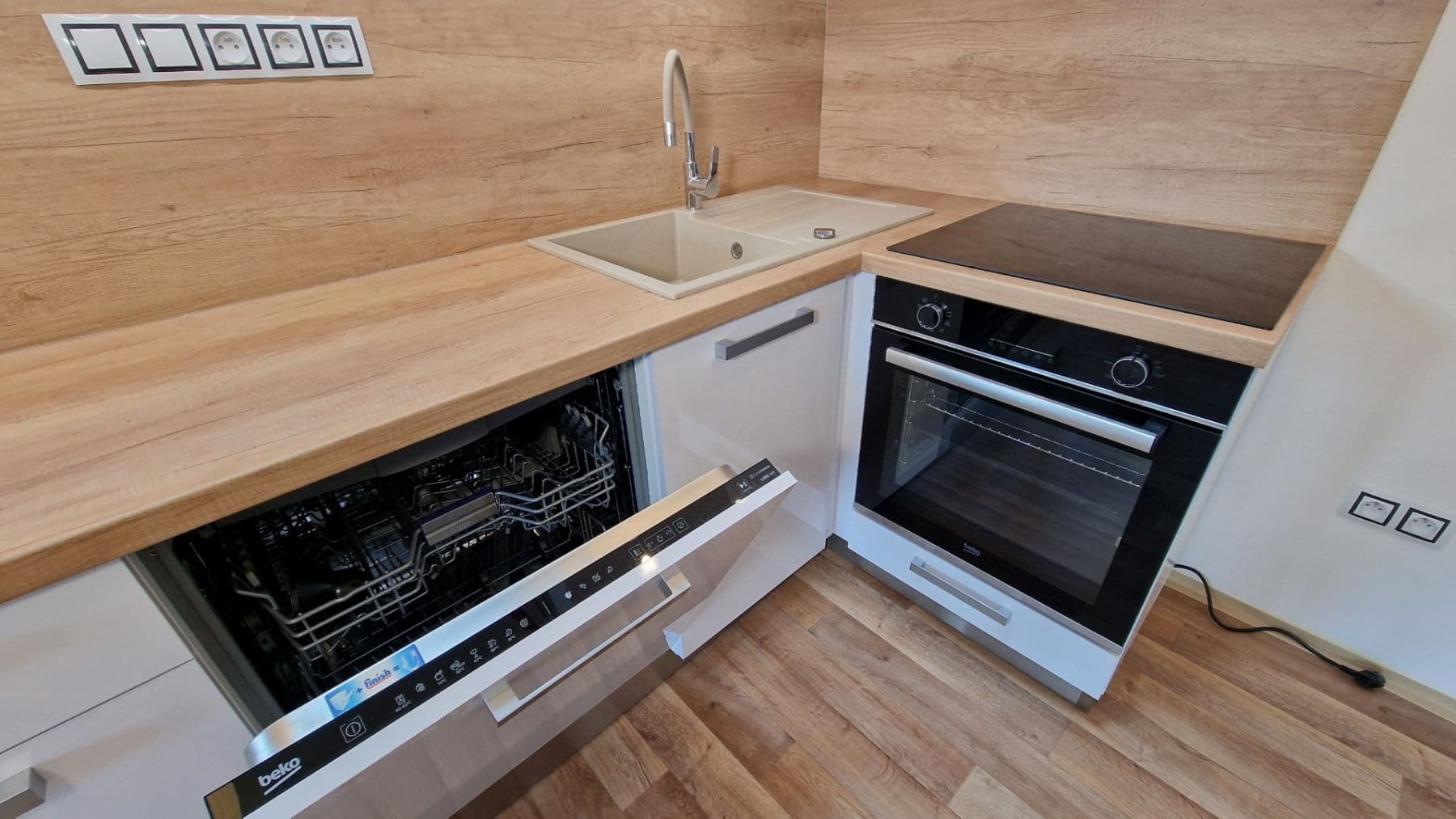 Prodej bytu 3+kk 92 m², Purkyňova, Lanškroun, Pardubický kraj Prodej bytu 3+kk 92 m², Purkyňova, Lanškroun, Pardubický kraj