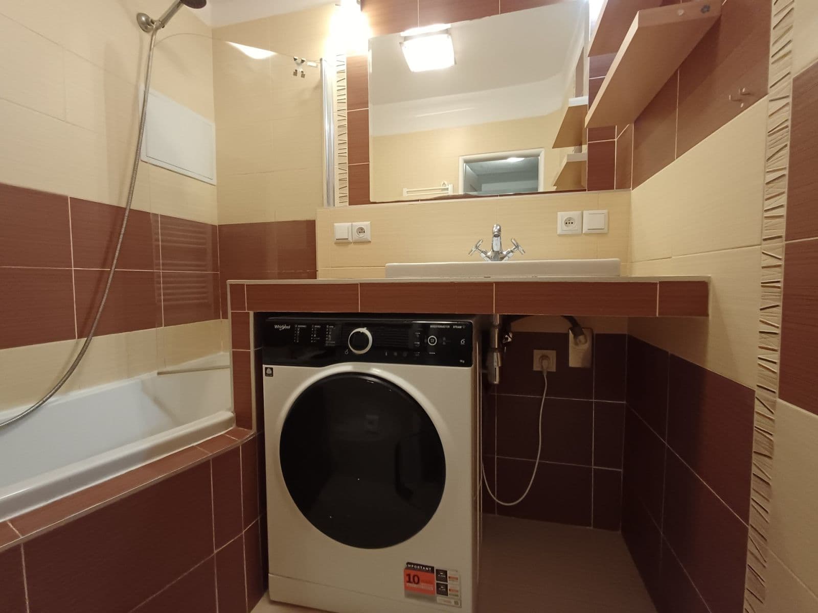 Prodej bytu 3+kk 66 m², Hráského, Benešov, Středočeský kraj Prodej bytu 3+kk 66 m², Hráského, Benešov, Středočeský kraj