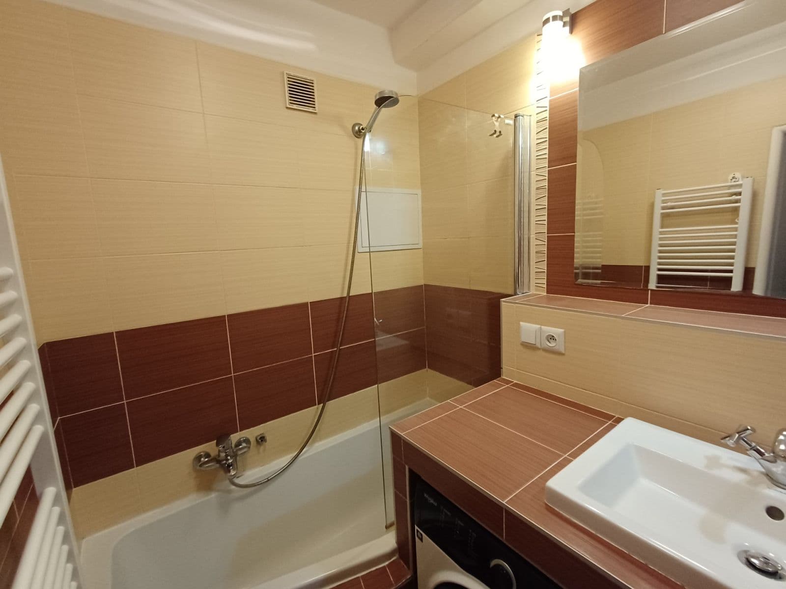 Prodej bytu 3+kk 66 m², Hráského, Benešov, Středočeský kraj Prodej bytu 3+kk 66 m², Hráského, Benešov, Středočeský kraj