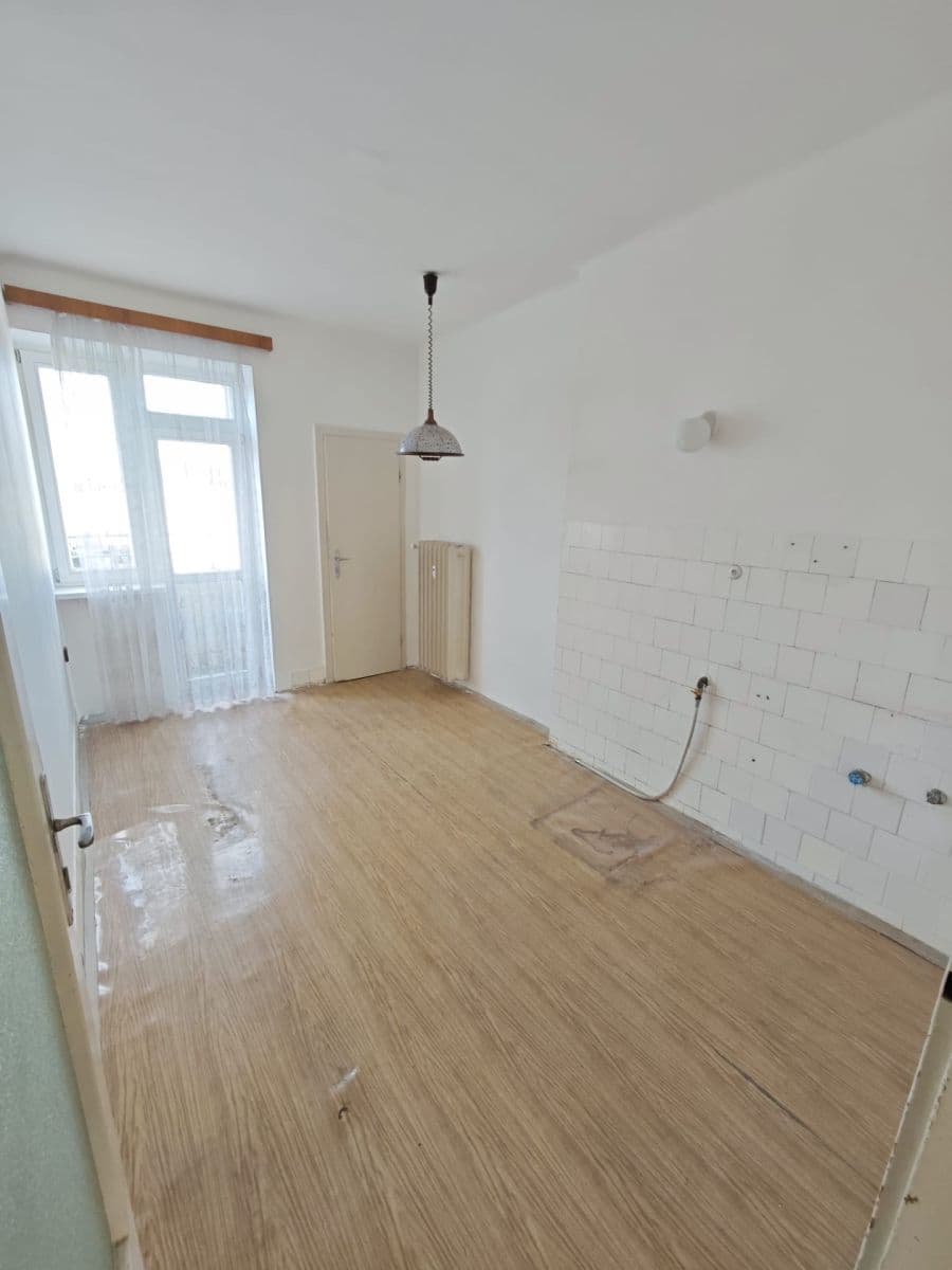 Prodej bytu 4+1 100 m², Skřivanova, Brno, Jihomoravský kraj Prodej bytu 4+1 100 m², Skřivanova, Brno, Jihomoravský kraj