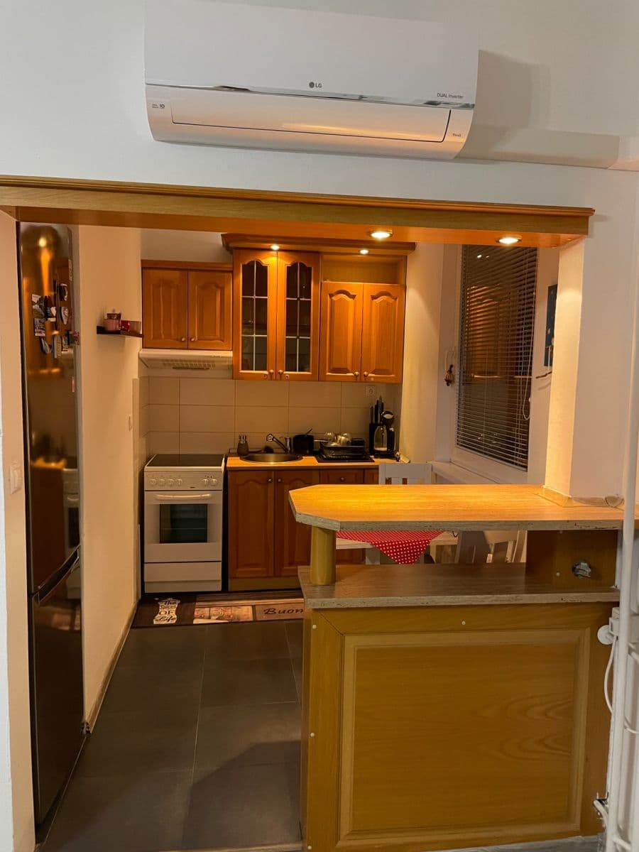 Pronájem bytu 2+1 50 m², Jedlíkova, Nitra, Nitriansky kraj Pronájem bytu 2+1 50 m², Jedlíkova, Nitra, Nitriansky kraj