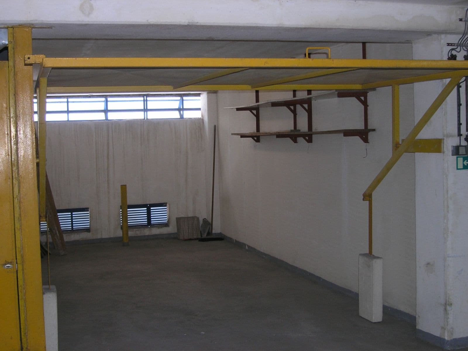 Pronájem garáže 18 m², Holušická, Praha, Praha Pronájem garáže 18 m², Holušická, Praha, Praha