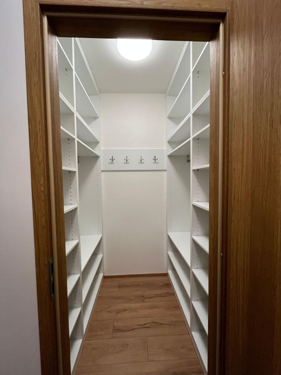 Pronájem bytu 2+kk 60 m², Tovární, Liberec, Liberecký kraj Pronájem bytu 2+kk 60 m², Tovární, Liberec, Liberecký kraj