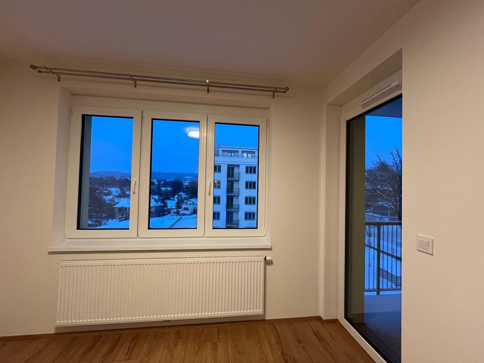 Pronájem bytu 2+kk 60 m², Tovární, Liberec, Liberecký kraj Pronájem bytu 2+kk 60 m², Tovární, Liberec, Liberecký kraj