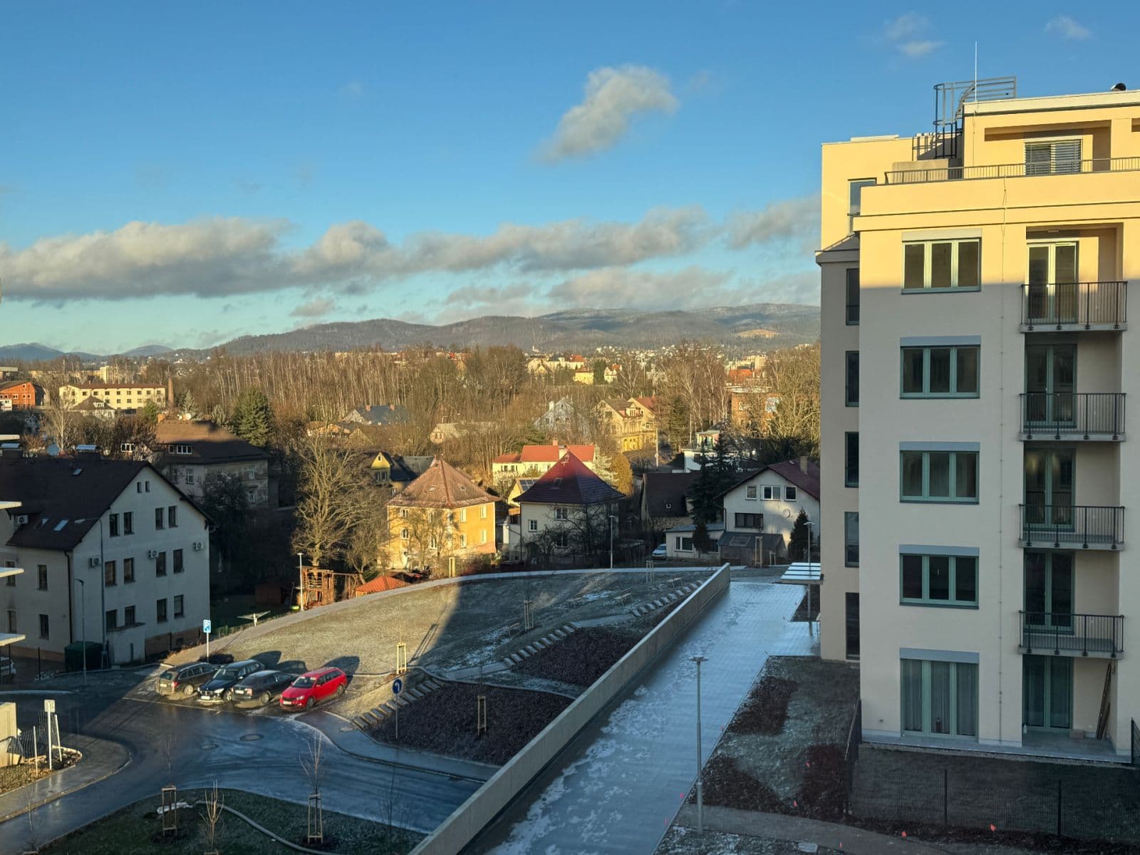 Pronájem bytu 2+kk 60 m², Tovární, Liberec, Liberecký kraj Pronájem bytu 2+kk 60 m², Tovární, Liberec, Liberecký kraj