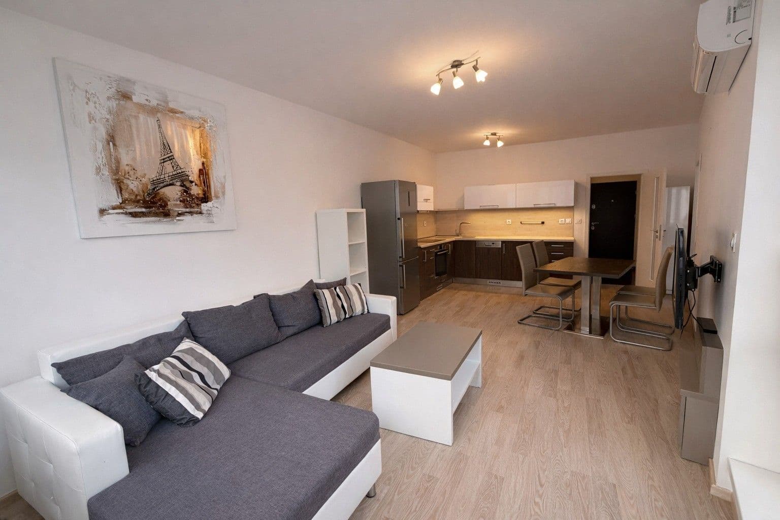 Pronájem bytu 2+kk 67 m², Křídlovická, Brno, Jihomoravský kraj Pronájem bytu 2+kk 67 m², Křídlovická, Brno, Jihomoravský kraj