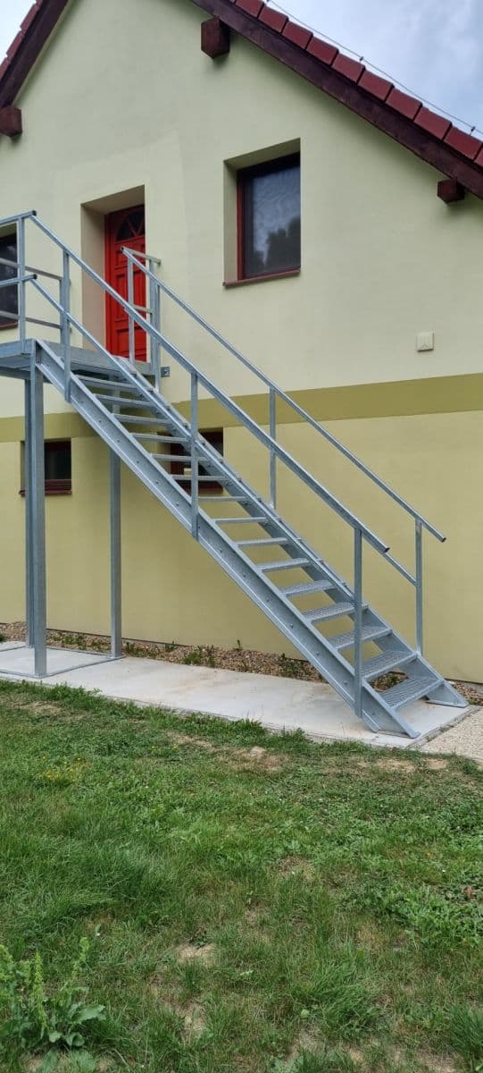 Pronájem bytu 1+kk 21 m², Olešnice, Jihočeský kraj Pronájem bytu 1+kk 21 m², Olešnice, Jihočeský kraj