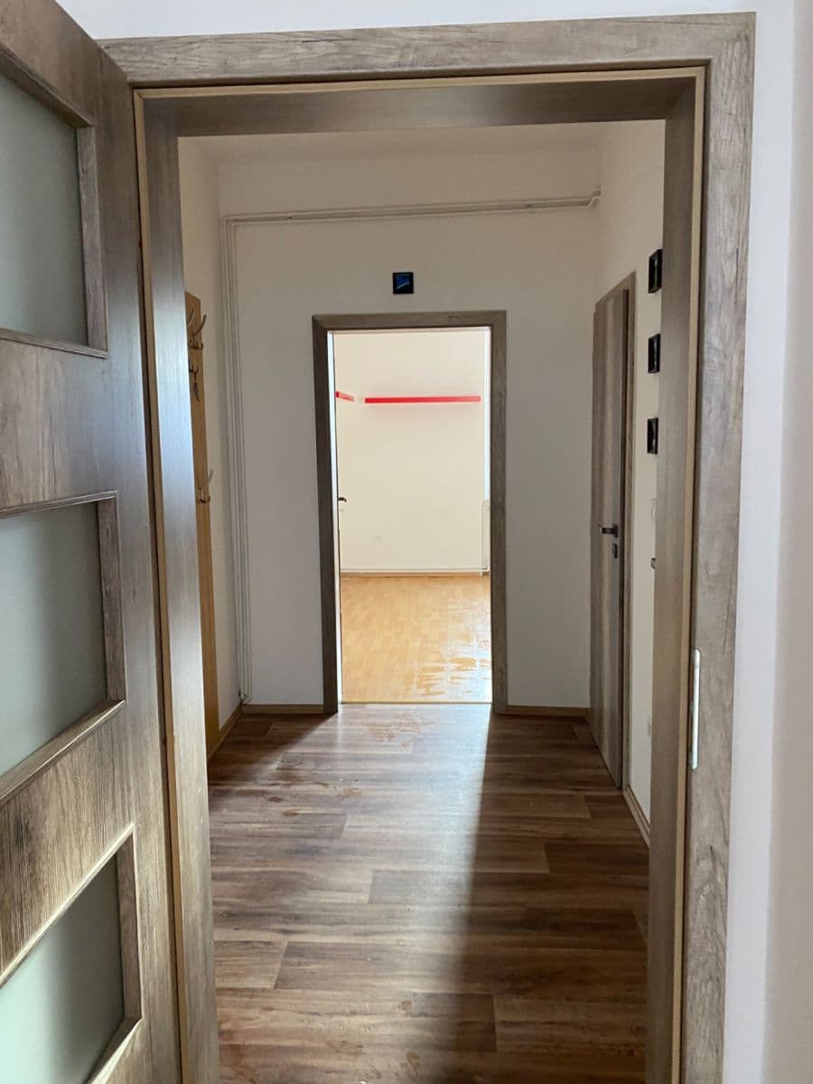 Pronájem bytu 2+kk 50 m², Svěchyňova, Chrudim, Pardubický kraj Pronájem bytu 2+kk 50 m², Svěchyňova, Chrudim, Pardubický kraj