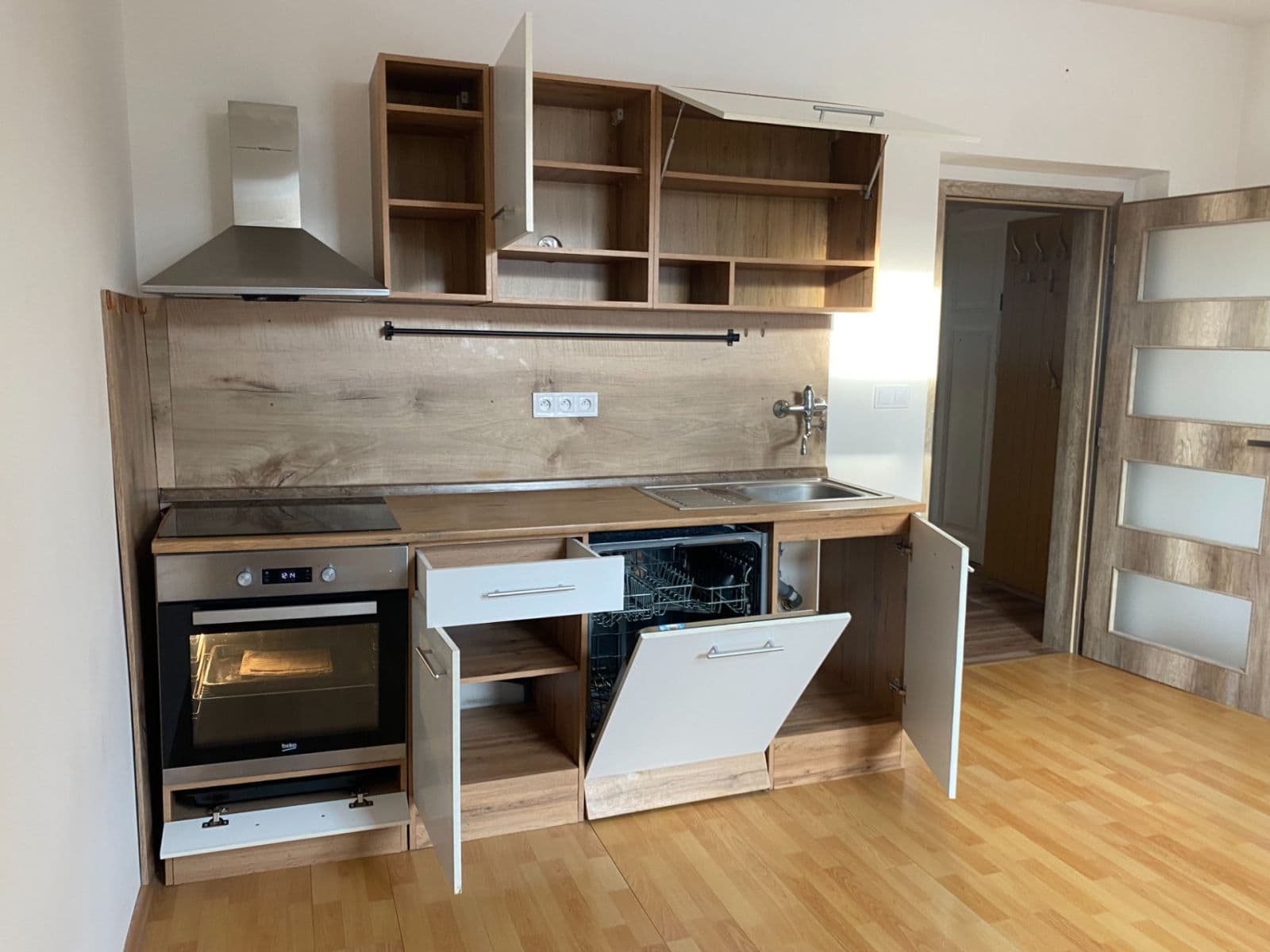 Pronájem bytu 2+kk 50 m², Svěchyňova, Chrudim, Pardubický kraj Pronájem bytu 2+kk 50 m², Svěchyňova, Chrudim, Pardubický kraj