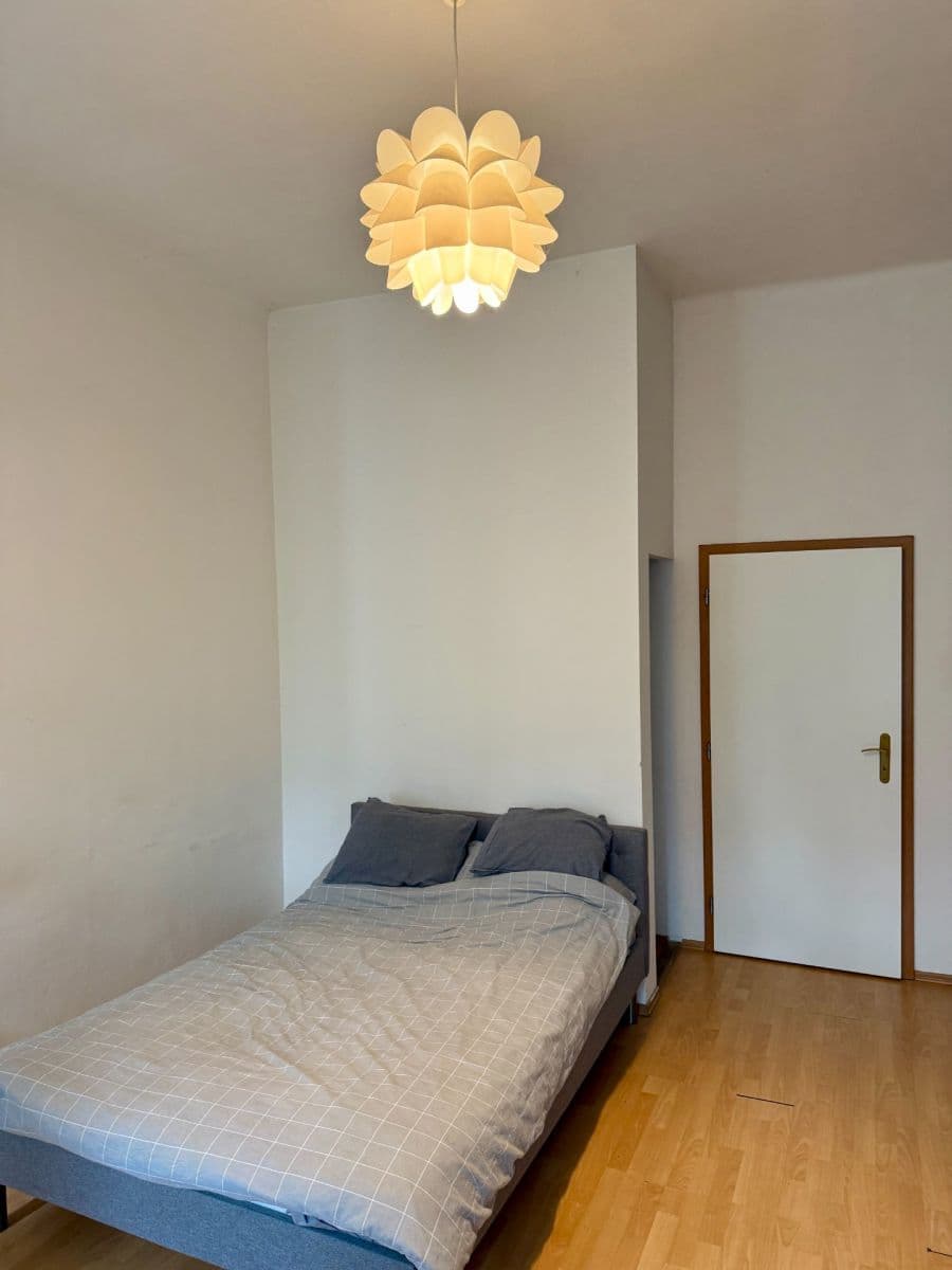 Pronájem bytu 1+1 44 m², Husitská, Praha, Praha Pronájem bytu 1+1 44 m², Husitská, Praha, Praha
