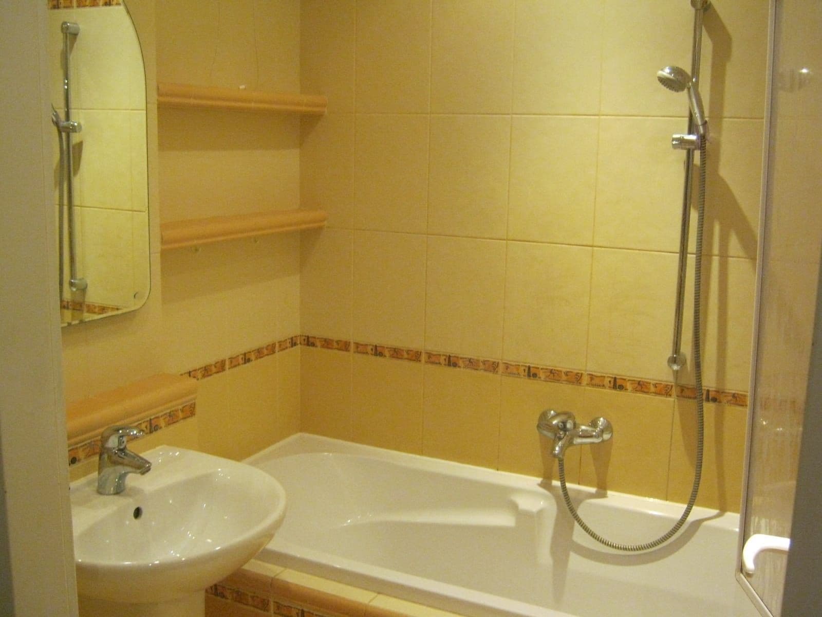 Pronájem bytu 3+1 77 m², Lonkova, Pardubice, Pardubický kraj Pronájem bytu 3+1 77 m², Lonkova, Pardubice, Pardubický kraj