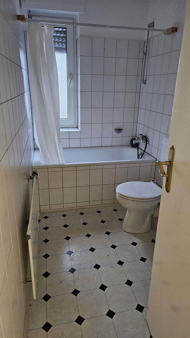 Pronájem bytu 3+1 50 m², Bahnhofstr. 48, Alsdorf, Severní Porýní-Vestfálsko Pronájem bytu 3+1 50 m², Bahnhofstr. 48, Alsdorf, Severní Porýní-Vestfálsko