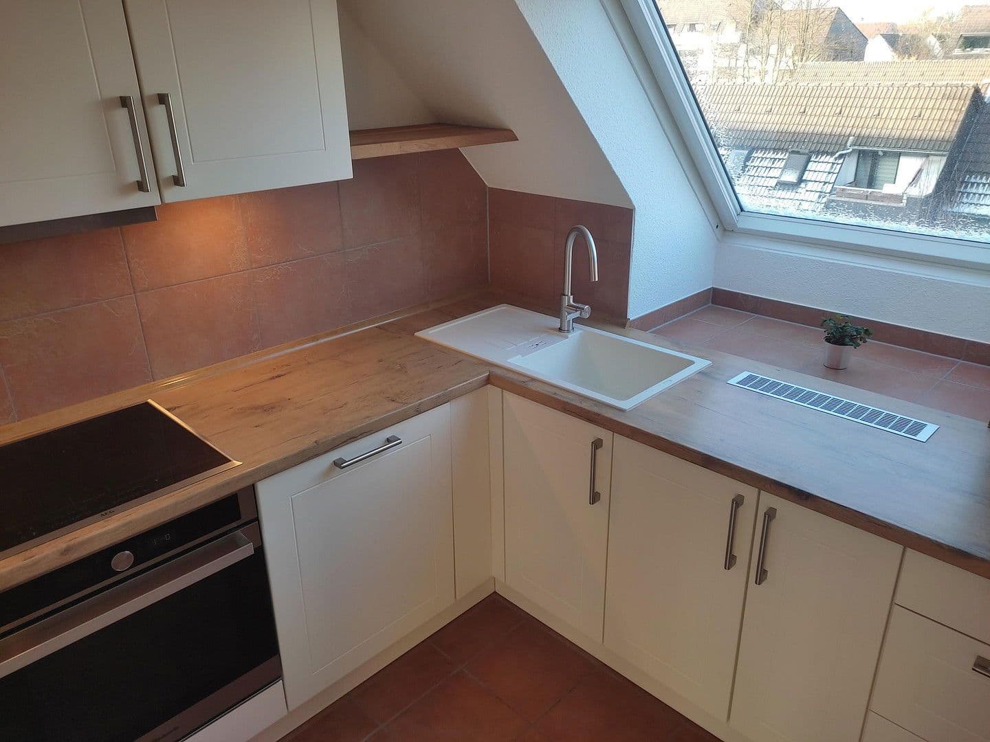 Pronájem bytu 2+1 73 m², Salzburger Straße 30, Monheim am Rhein, Severní Porýní-Vestfálsko Pronájem bytu 2+1 73 m², Salzburger Straße 30, Monheim am Rhein, Severní Porýní-Vestfálsko