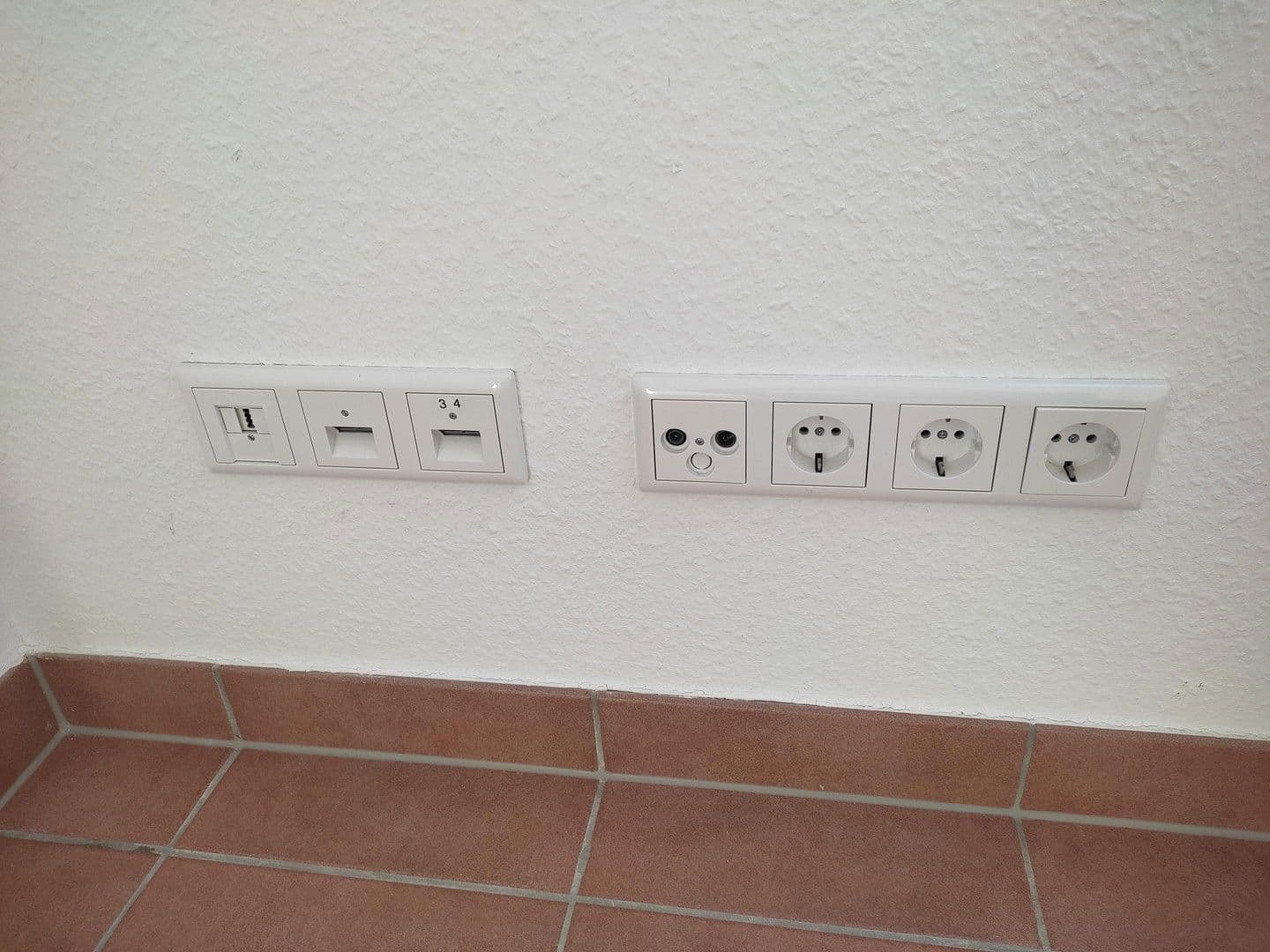 Pronájem bytu 2+1 73 m², Salzburger Straße 30, Monheim am Rhein, Severní Porýní-Vestfálsko Pronájem bytu 2+1 73 m², Salzburger Straße 30, Monheim am Rhein, Severní Porýní-Vestfálsko