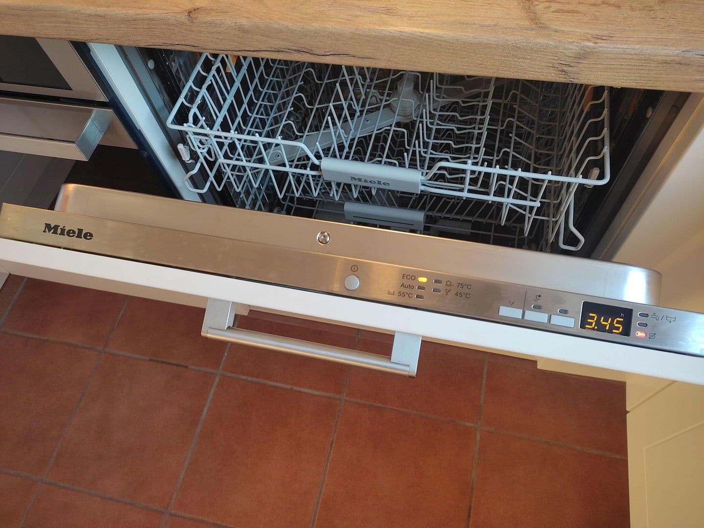 Pronájem bytu 2+1 73 m², Salzburger Straße 30, Monheim am Rhein, Severní Porýní-Vestfálsko Pronájem bytu 2+1 73 m², Salzburger Straße 30, Monheim am Rhein, Severní Porýní-Vestfálsko