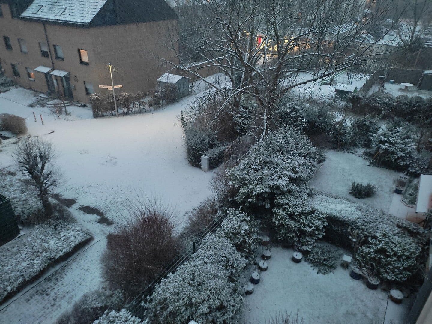 Pronájem bytu 2+1 73 m², Salzburger Straße 30, Monheim am Rhein, Severní Porýní-Vestfálsko Pronájem bytu 2+1 73 m², Salzburger Straße 30, Monheim am Rhein, Severní Porýní-Vestfálsko